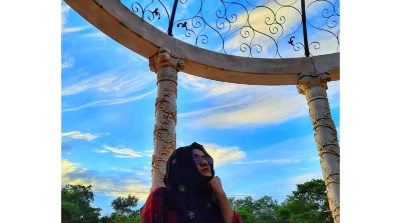 আকাশ দেখা আর হয় না