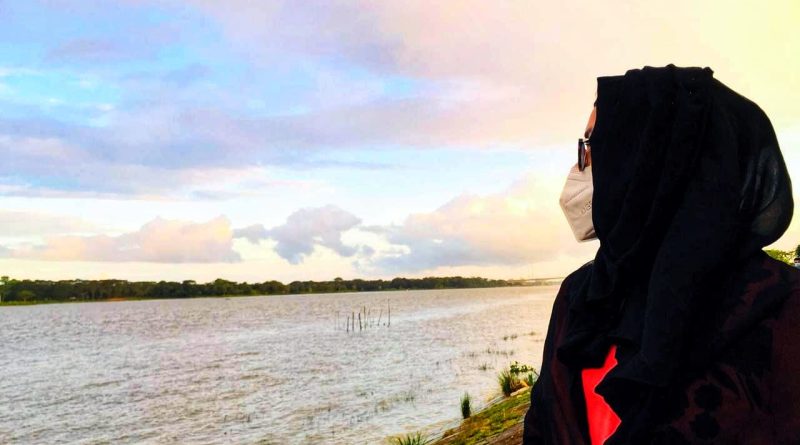 চলে যাবার পরে যা কিছু বেঁচে থাকে